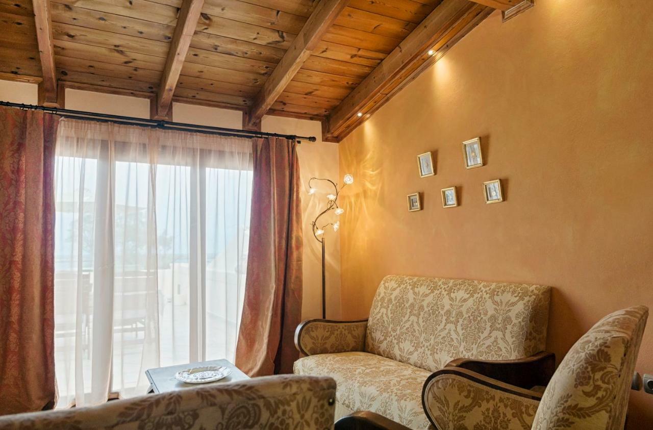 Elois Suites Resmo Dış mekan fotoğraf